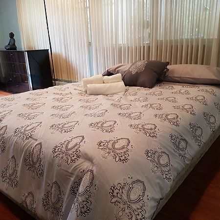 Burris Guest House Burnaby Buitenkant foto