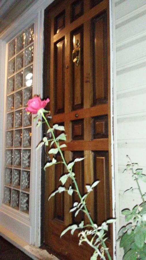 Burris Guest House Burnaby Buitenkant foto